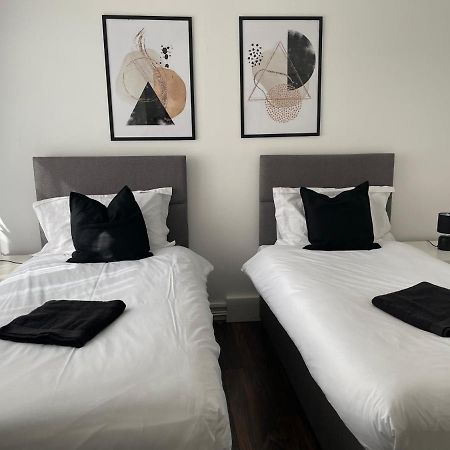 Lovely 2Bedroom 4Mins From Wimbledon Station Лондон Экстерьер фото