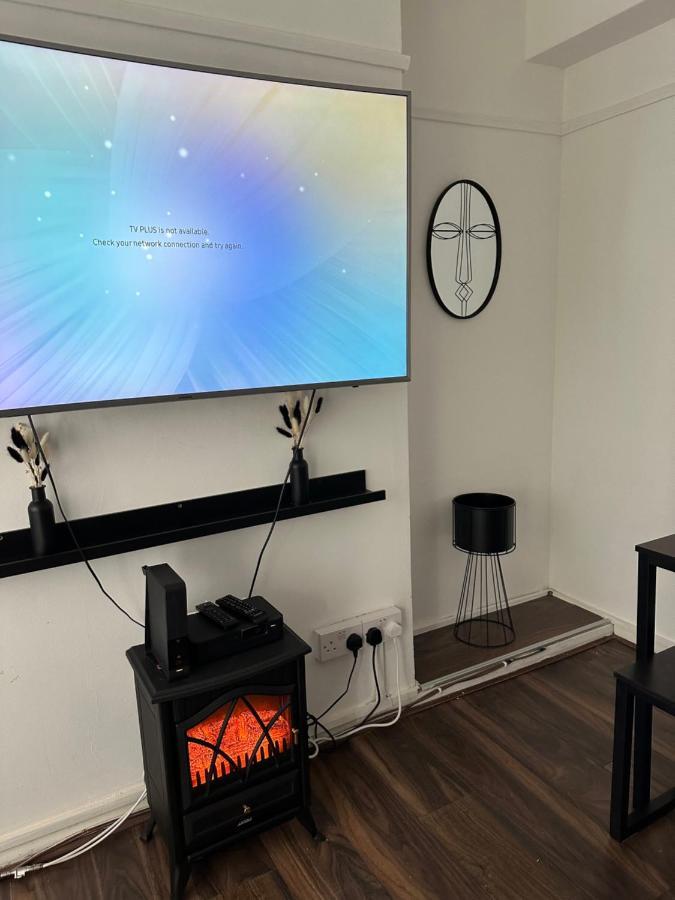 Lovely 2Bedroom 4Mins From Wimbledon Station Лондон Экстерьер фото